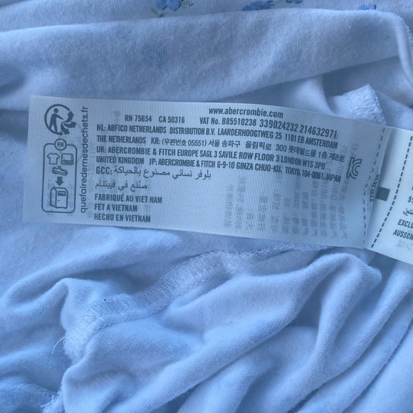 Hollister White Floral Long-sleeved Scoop Neck Tee Size XS - Picture 5 of 12